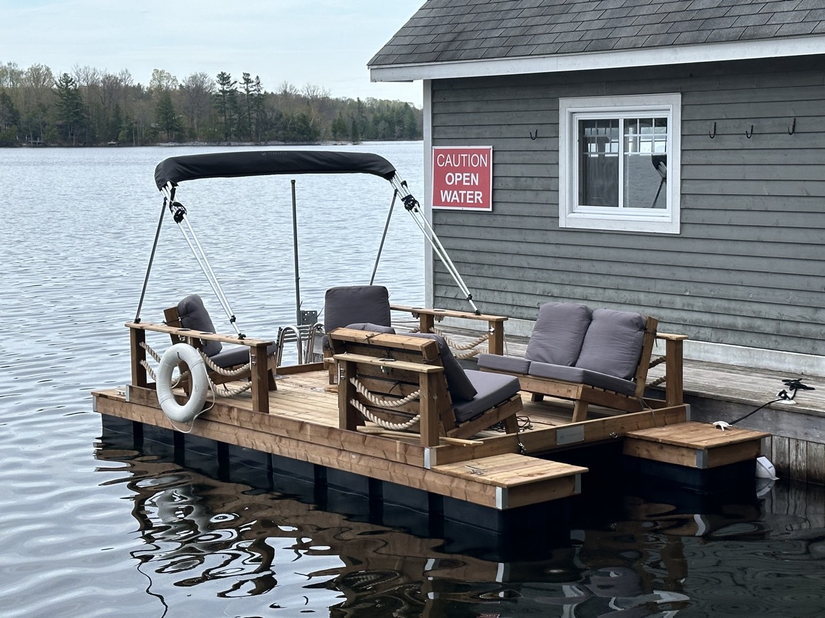 The Captain Supreme Pontoon Dock Boat - Image 6